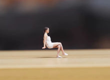 Load image into Gallery viewer, 1:24 Painted Figure Model Miniature Resin Diorama Sand Woman Wearing a Towel