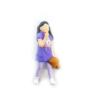 Load image into Gallery viewer, 1:64 Painted Figure Mini Model Miniature Resin Diorama Sand Kid Child Boy Girl