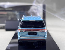 Load image into Gallery viewer, Shadow 1:64 Blue Navigator L Full Sized SUV Model Diecast Metal Car New Collection