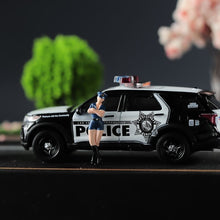 Load image into Gallery viewer, 1:64 Painted Unpainted Figure Model Miniature Resin Diorama Woman Policeman Lady New