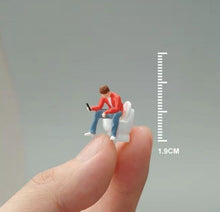 Load image into Gallery viewer, 1:64 Painted Figure Mini Model Miniature Resin Diorama Sand People Man On Toilet