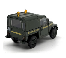 Load image into Gallery viewer, 1:76 Royal Air Force SUV Off Road Vintage Classic Model Diecast Metal Car
