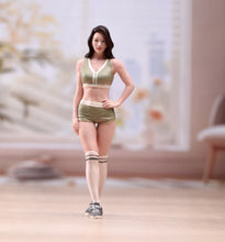 Load image into Gallery viewer, 1:24 Painted Figure Model Miniature Resin Diorama Sporty Excercise Woman Lady