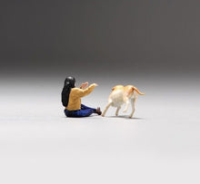 Load image into Gallery viewer, 1:64 Painted Unpainted Figure Model Miniature Resin Diorama Sand Girl Pet a Dog New