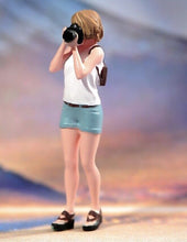 Load image into Gallery viewer, 1:64 Painted Unpainted Figure Model Miniature Resin Diorama Sand Shotting Girl New