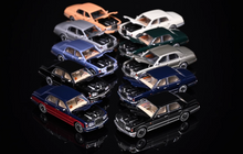 Load image into Gallery viewer, GFCC 1:64 1998 Silver Seraph Sedan Classic Luxury Model Diecast Metal Car