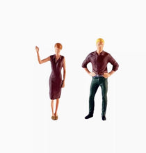 Load image into Gallery viewer, 1:64 Painted Figure Mini Model Miniature Resin Diorama Sand Couple Man Lady Toy New