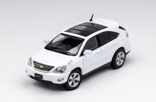 Load image into Gallery viewer, GCD 1:64 2003 White HARRIER SUV Sports Model Diecast Metal Car New