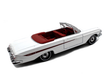 Load image into Gallery viewer, 1:87 White 1961 Chevrolet Oryx Convertible Sports Model Diecast Metal Car New Collection