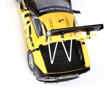 Load image into Gallery viewer, Bburago 1:24 Yellow C6R Muscle Racing Sports Model Toy Diecast Metal Car BN