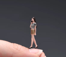 Load image into Gallery viewer, 1:64 Painted Figure Model Miniature Resin Diorama Toy Sand Uundefined