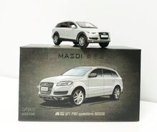 Load image into Gallery viewer, Masdi 1:64 2008 Silver Q7 FSI Quattro SUV Sports Model Diecast Metal Car New Collection