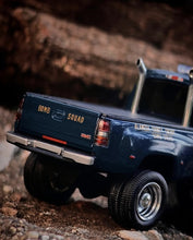 Load image into Gallery viewer, GOC 1:64 Blue Police Topkick C4500 Pickup Truck Model Diecast Metal Car New Collection