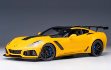 Load image into Gallery viewer, AUTOart 1:18 Yellow CORVETTE C7 ZR1 Racing Sports Model Diecast Metal Car