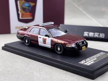 Load image into Gallery viewer, Rollin 1:64 Minnesota MNPD Police CV CROWN VICTORIA Model Diecast Metal Car