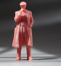Load image into Gallery viewer, 1:64 Painted Unpainted Figure Model Miniature Resin Diorama Sand Man in Suit