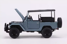 Load image into Gallery viewer, RM 1:64 Gray Land Cruiser FJ40 J40 LC40 ORV Model Diecast Metal Car New Collection