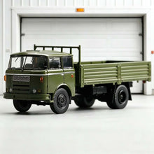 Load image into Gallery viewer, Perka 1:64 Green JN150 Heavy Delivery Truck Model Diecast Metal Car New Collection