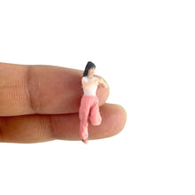 Load image into Gallery viewer, 1:64 Painted Figure Model Miniature Resin Diorama Sand Trendy Girl Denim Bib Toy