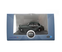 Load image into Gallery viewer, 1:76 Green Humber Hawk MK4 IV Classic Vintage Model Diecast Metal Car Box New Collection