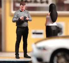 Load image into Gallery viewer, 1:64 Painted Figure Model Miniature Resin Diorama Sand Camera Man Photographer New Collection