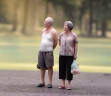 Load image into Gallery viewer, 1:64 Painted Figure Model Miniature Resin Diorama Scene Elderly Couple Man Woman