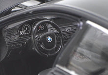 Load image into Gallery viewer, WELLY 1:24 535i Sedan Sports Model Diecast Metal Car Display