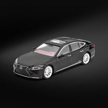 Load image into Gallery viewer, Enchery 1:64 2018 Black LS500h Luxury Sedan Sports Model Diecast Metal Car New Collection