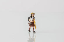 Load image into Gallery viewer, 1:64 Painted Figure Model Miniature Resin Diorama Scene Teacher Students Set