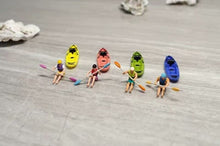 Load image into Gallery viewer, 1:64 Painted Figure Model Miniature Resin Diorama Sand Kayak Kayaker Canoeman