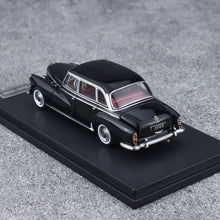 Load image into Gallery viewer, GFCC 1:64 Black 1959 300D Classic Vintage Sports Model Diecast Metal Car BN