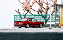 Load image into Gallery viewer, SW 1:64 Red E24 635 CSI Couple Classic Sports Model Diecast Metal Car New