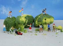 Load image into Gallery viewer, 1:64 Painted Figure Model Miniature Resin Diorama Sand Gardener Nurseryman Woman Collection