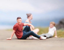 Load image into Gallery viewer, 1:64 Painted Figure Model Miniature Resin Diorama Sand Family Dad Mom Boy KId New Collection