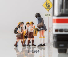 Load image into Gallery viewer, 1:64 Painted Figure Model Miniature Resin Diorama Scene Teacher Students Set
