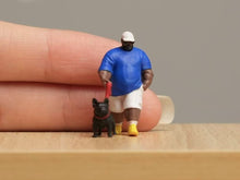 Load image into Gallery viewer, 1:64 Painted Figure Model Miniature Resin Diorama Sand Walking Dog Strong Man
