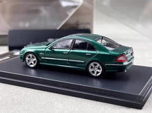 Load image into Gallery viewer, King 1:64 Green E63 AMG W211 Classic Sedan Sports Model Diecast Metal Car New Collection