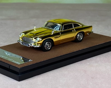 Load image into Gallery viewer, XG 1:64 Gold DB5 Classic Coupe Sports Model Diecast Metal Car New