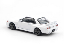 Load image into Gallery viewer, Poprace 1:64 White JDM Skyline GTR R32 Sports Model Diecast Metal Car BN