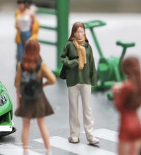 Load image into Gallery viewer, 1:64 Painted Figure Mini Model Miniature Resin Diorama Sand Girl Green Jacket New