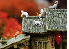 Load image into Gallery viewer, 1:64 Painted Figure Model Miniature Resin Diorama Sand Pet Walk Cat Kitten Toy