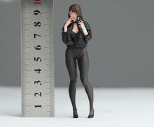 Load image into Gallery viewer, 1:24 Painted Figure Model Miniature Resin Diorama Sexy Lady in Black Beauty Girl