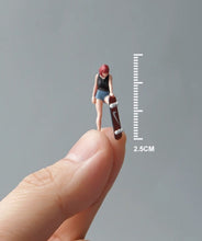 Load image into Gallery viewer, 1:64 Painted Figure Mini Model Miniature Resin Diorama Sand Skater Board Girl New