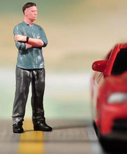 Load image into Gallery viewer, 1:64 Painted Figure Model Miniature Resin Diorama Sand Racer Standing Man Toy New Collection