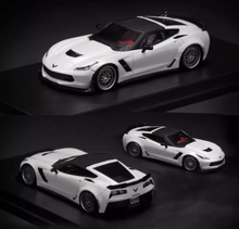 Load image into Gallery viewer, YM 1:64 White Corvette C7 Bagged Muscle Sports Model Diecast Resin Car New