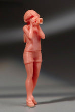 Load image into Gallery viewer, 1:64 Painted Unpainted Figure Model Miniature Resin Diorama Sand Shotting Girl New