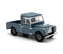 Load image into Gallery viewer, 1:76 109 Transporter Pickup Truck Vintage Classic Model Diecast Metal Car