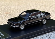 Load image into Gallery viewer, DCM 1:64 E34 5 Series Luxury Sedan Model Diecast Metal Car New