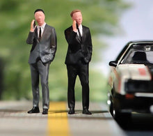 Load image into Gallery viewer, 1:64 Painted Figure Model Miniature Resin Diorama Sand Man In Suit On Phone Toy New Collection