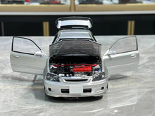 Load image into Gallery viewer, MH 1:18 Silver JDM Civic Type R EK9 Hatchback Engine Model Diecast Metal Car